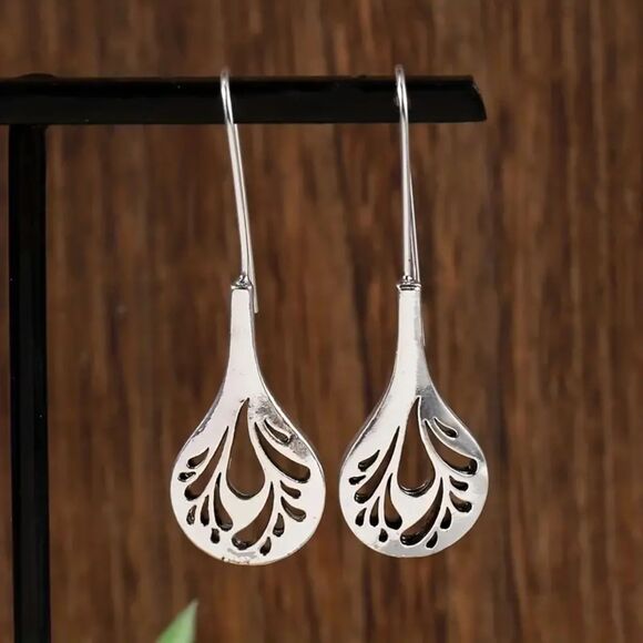 Handmade Silver Long Hollow Leaf Drop Earrings Dangle Teardrop Vtg Boho Style - Picture 1 of 4